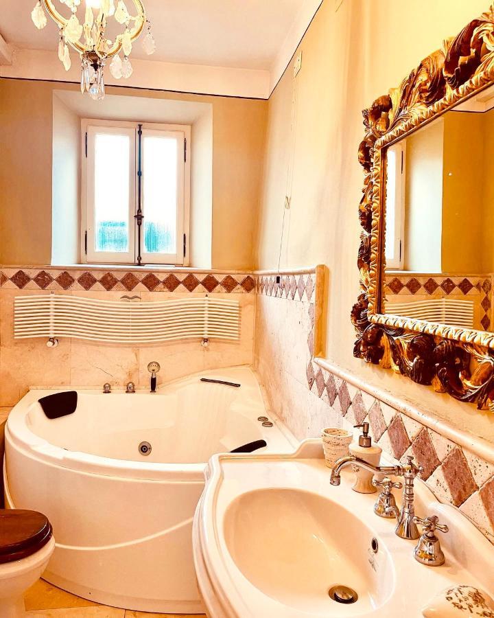 Aparthotel Palazzo Barbini Dimora Storica Castiglione del Lago Exterior foto