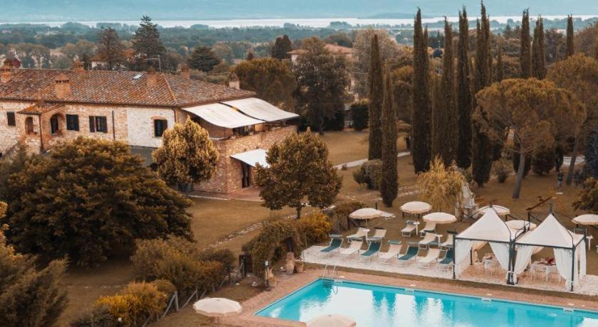 Aparthotel Palazzo Barbini Dimora Storica Castiglione del Lago Exterior foto