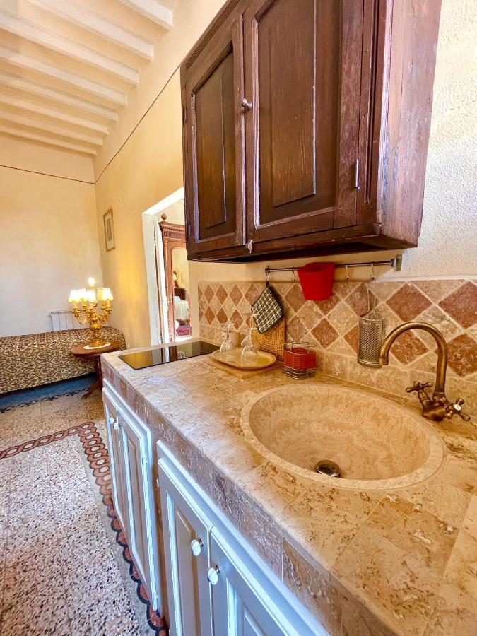 Aparthotel Palazzo Barbini Dimora Storica Castiglione del Lago Exterior foto