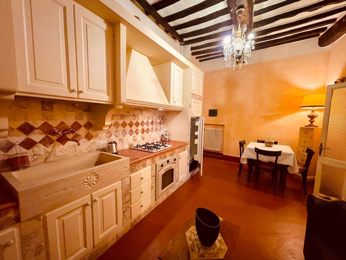 Aparthotel Palazzo Barbini Dimora Storica Castiglione del Lago Exterior foto