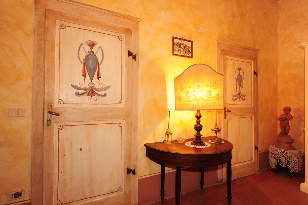Aparthotel Palazzo Barbini Dimora Storica Castiglione del Lago Exterior foto